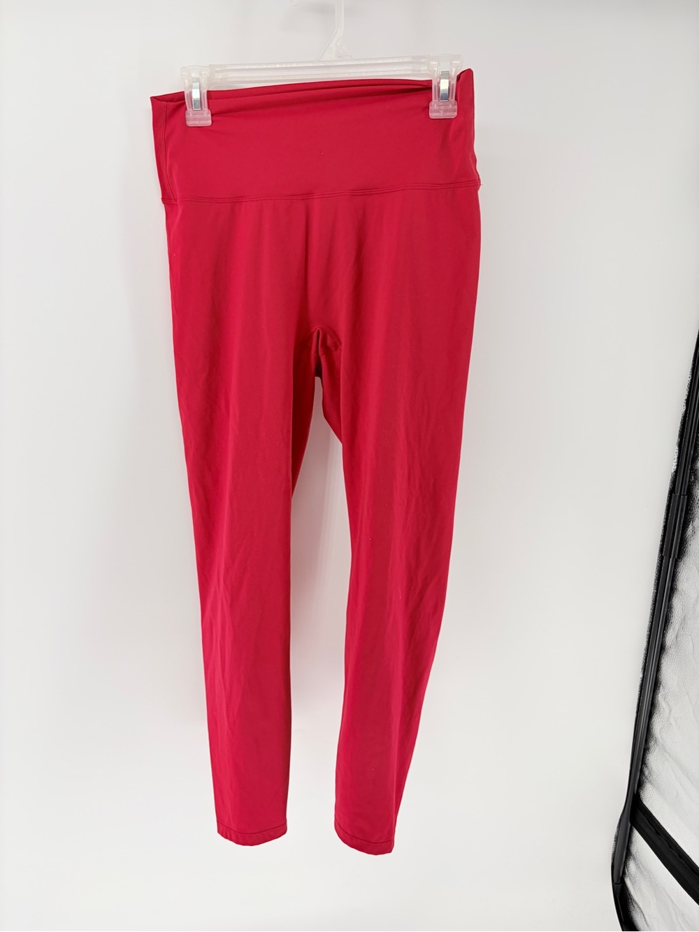 Lululemon leggings Bright Red  best fits 8/10